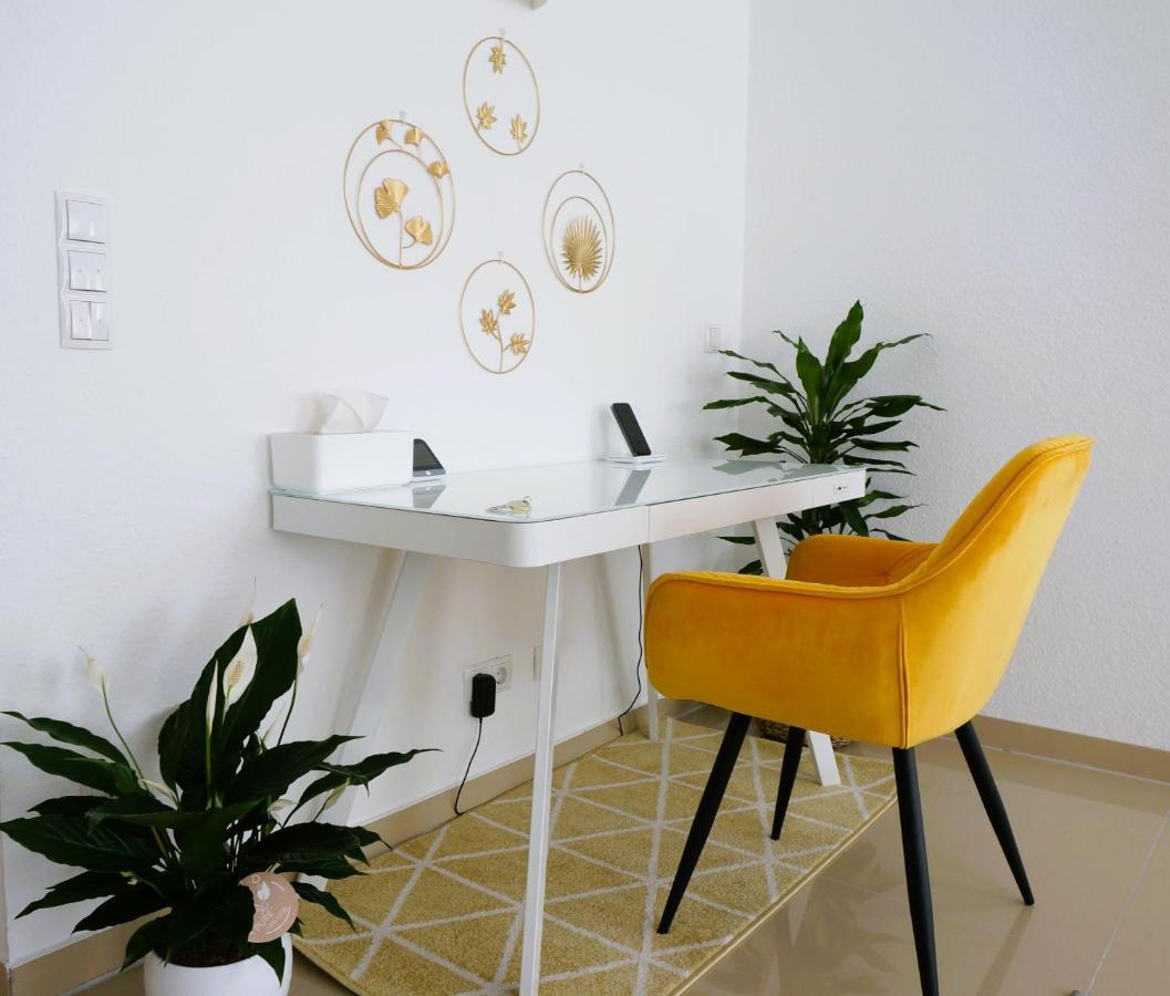 Mein Apartment Flowers Mit Kamin, Bis 10 Personen Frankenthal  Exterior photo