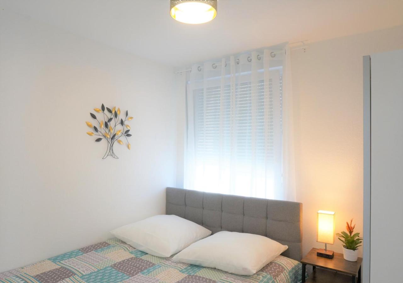 Mein Apartment Flowers Mit Kamin, Bis 10 Personen Frankenthal  Exterior photo