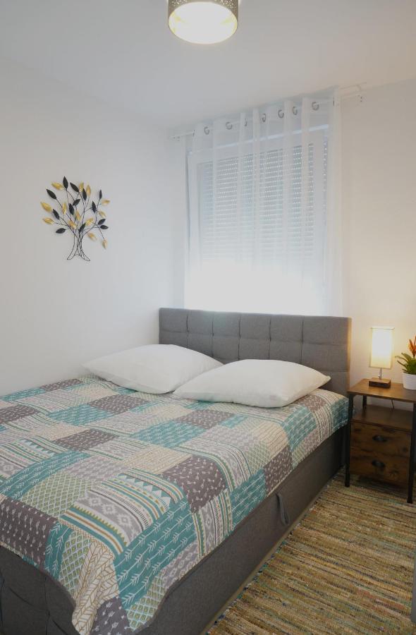 Mein Apartment Flowers Mit Kamin, Bis 10 Personen Frankenthal  Exterior photo
