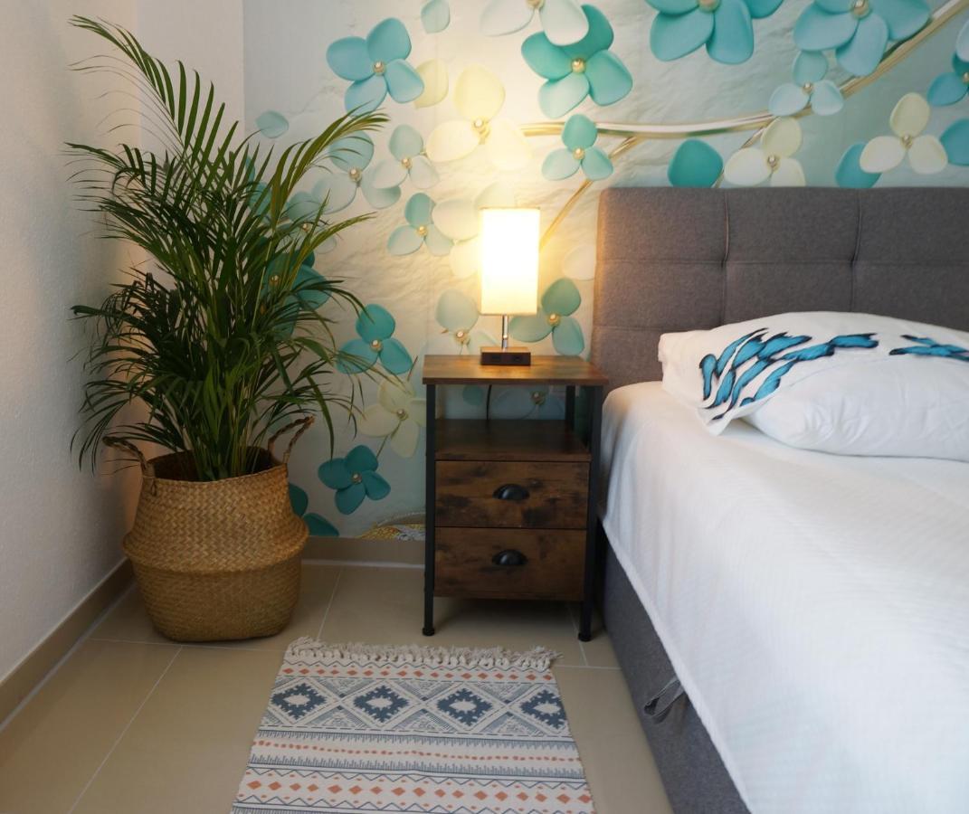 Mein Apartment Flowers Mit Kamin, Bis 10 Personen Frankenthal  Exterior photo